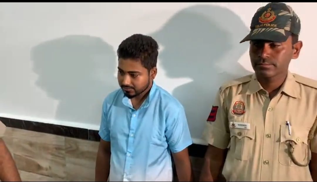 New Delhi : होम मिनिस्ट्री में तैनाती बताने वाला फर्जी आईएएस गिरफ्तार