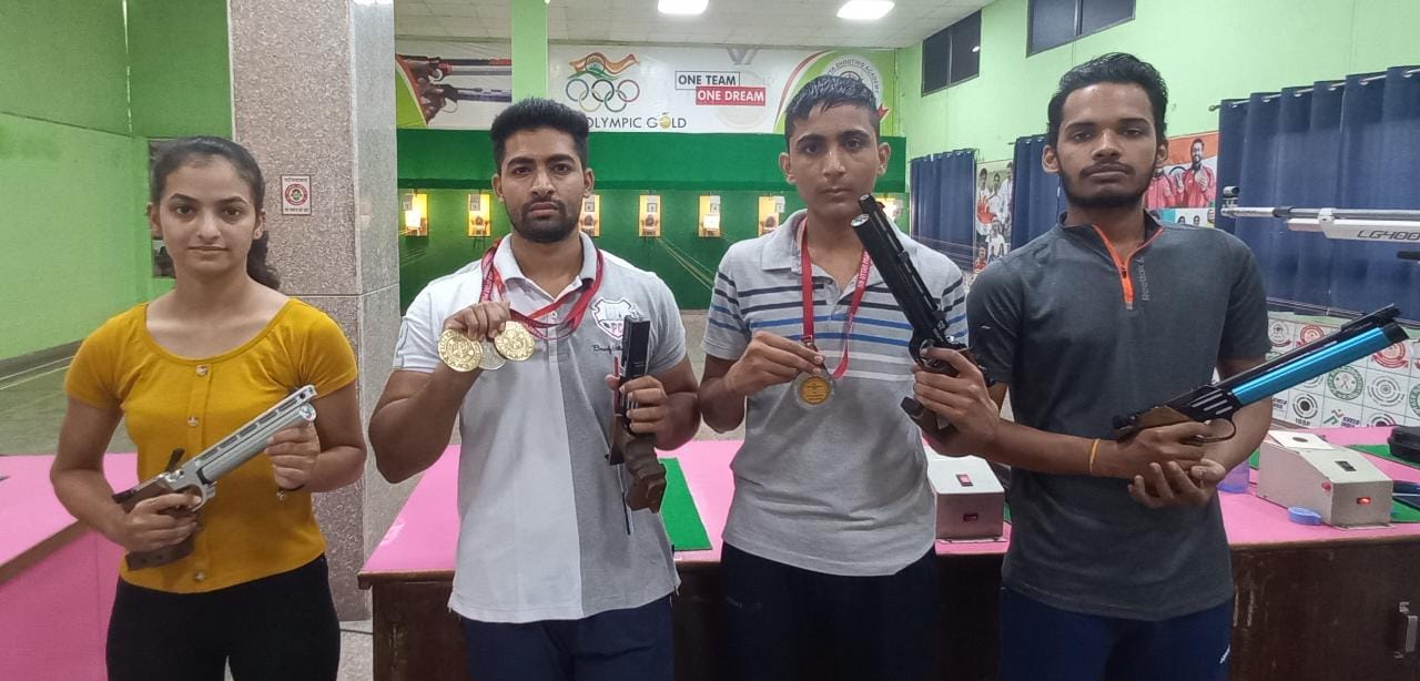 Ghaziabad News : एकलव्य शूटिंग अकैडमी के निशानेबाजों ने दो स्वर्ण समेत चार पदकों पर लगाए निशाने