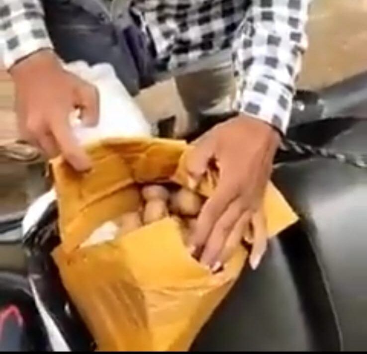 Meesho Shopping App- ड्रोन कैमरा की जगह पैकेट से निकला आलू, वीडियो वायरल