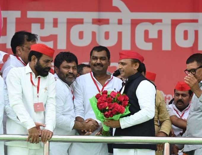 Akhilesh Yadav : अखिलेश की हैट्रिक: तीसरी बार संभालेंगे सपा की कमान