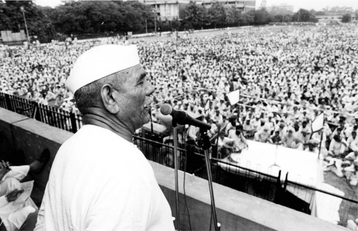 Day Special : एक साधारण किसान का ‘महात्मा’ बनने तक का सफर, जाने कौन थे ‘महात्मा’ टिकैत