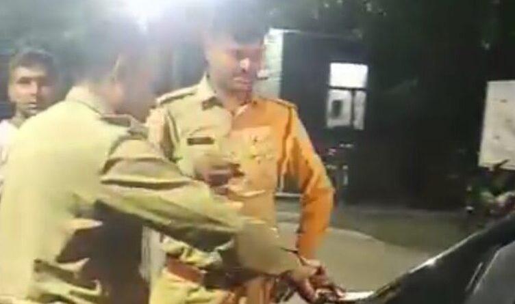 Noida News : सत्ता के नशे में चूर भाजपा के एक छुटभैये नेता ने खुलेआम की फ़ायरिंग, पुलिस नहीं लिख रही है एफआईआर