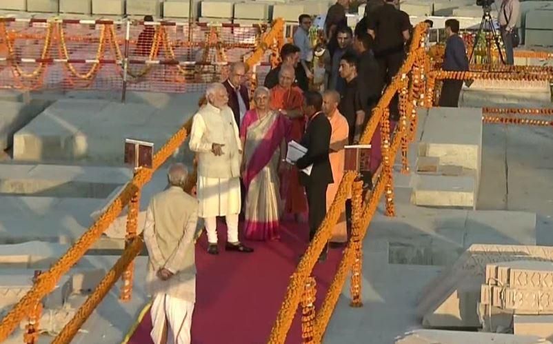 Modi in ayodhya