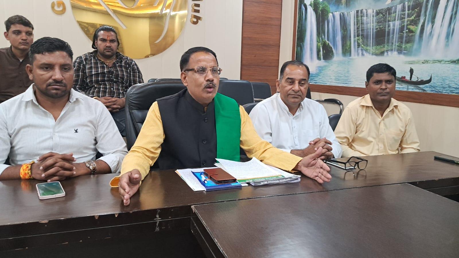 Greater Noida News : प्राधिकरणों ने किसानों को बना दिया मजदूर : कटारिया