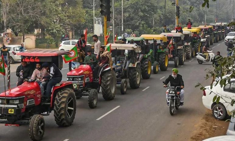 <span style="color: #4c83f5"> Farmers March Today</span> देशभर में राजभवनों तक मार्च करेंगे किसान