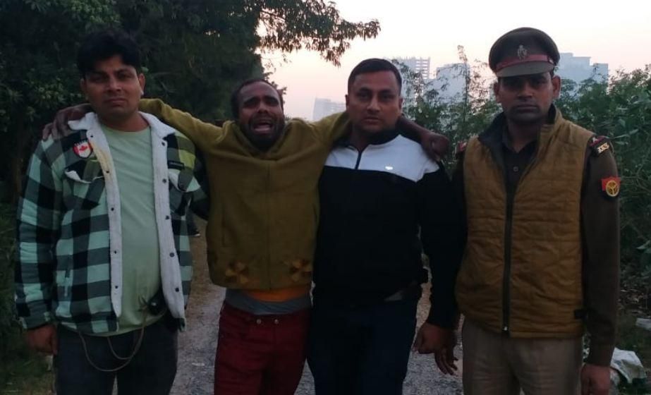 Noida News मोबाइल लूट कर भाग रहा बदमाश पुलिस मुठभेड़ में घायल