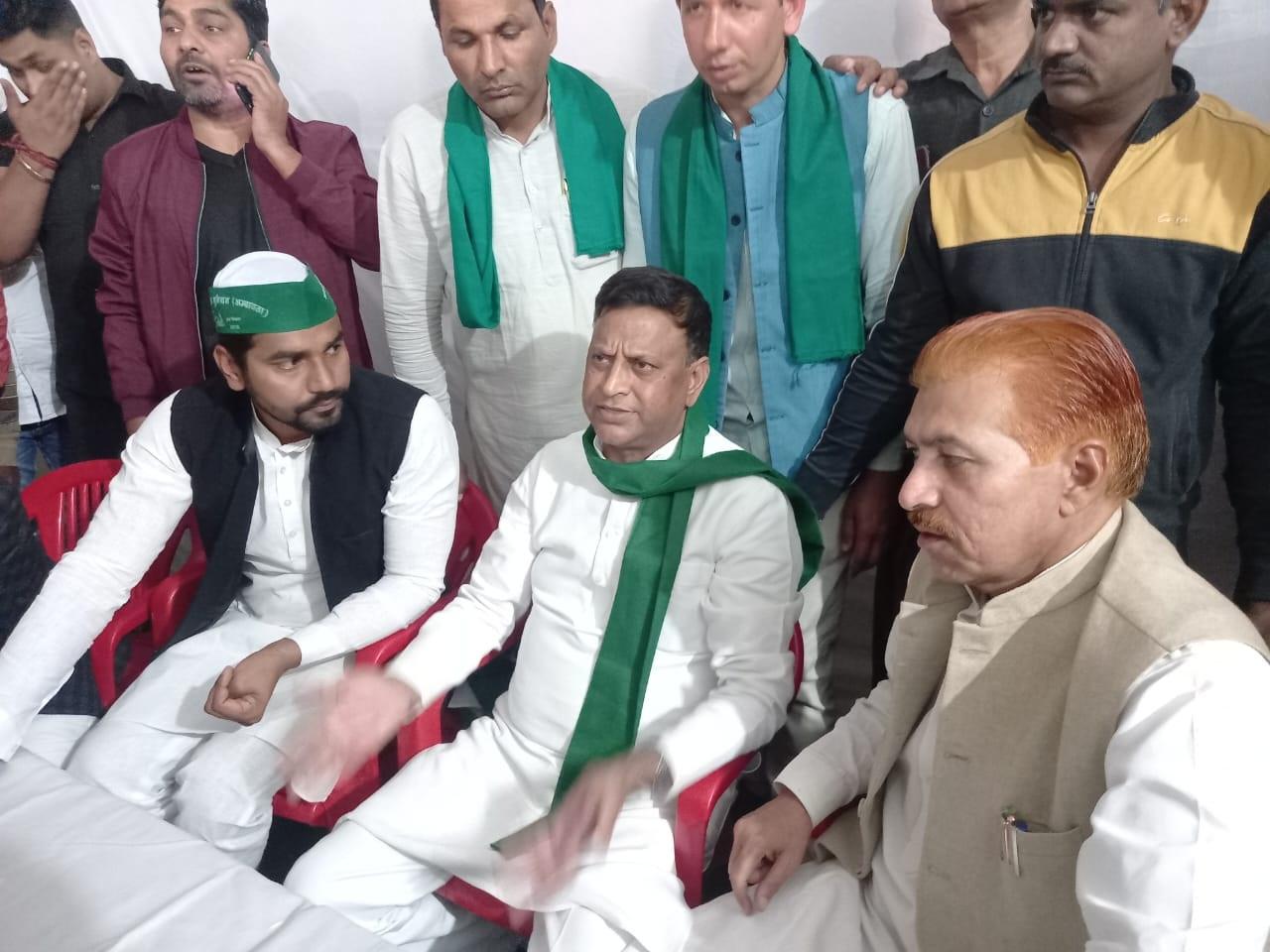 Greater Noida News : किसानों का शोषण कर रही है भाजपा : ऋषिपाल