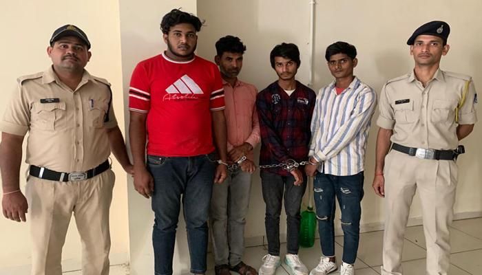 Sextortion मेट्रोमोनियल साइट पर सेक्सटार्शन करने वाले चार गिरफ्तार