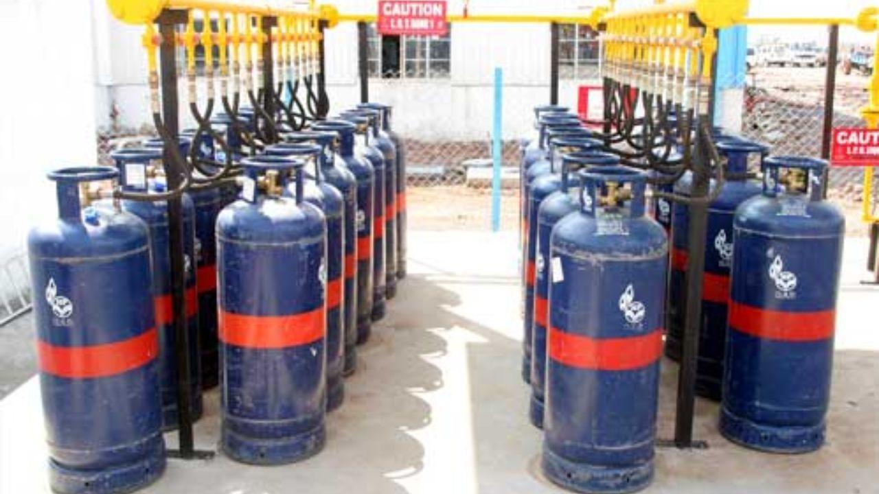 LPG Cylinder Price : बड़ी राहत ,सस्ता हो गया गैस सिलेंडर