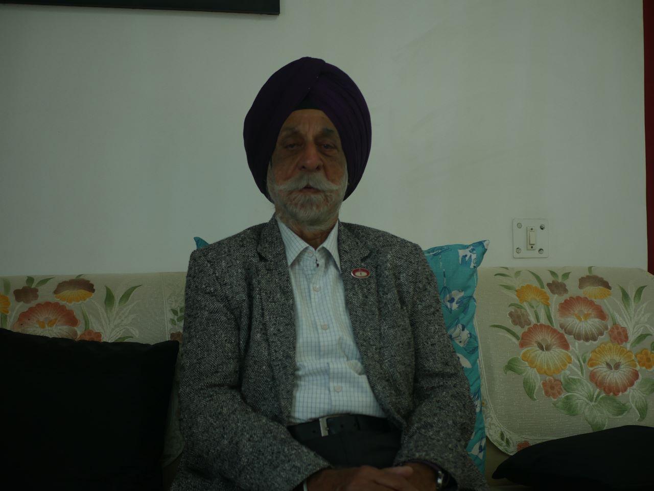 Noida News : अपने ही 'सिस्टम' के खिलाफ सैनिकों को लड़नी पड़ रही है 'लड़ाई'