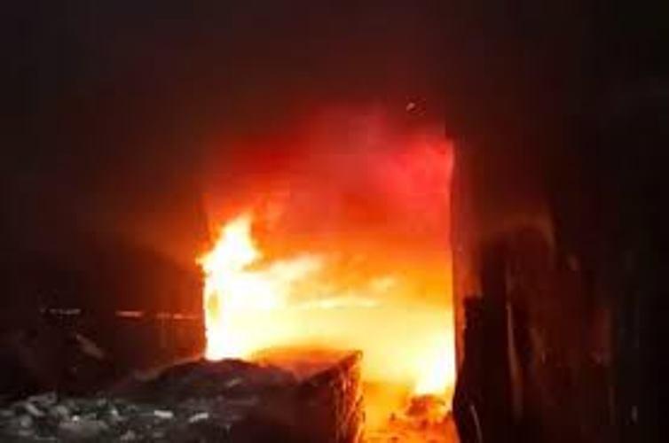 Rajasthan News : बीकानेर में गरम कपड़ों के बाजार में आग लगने से एक व्यक्ति की मौत