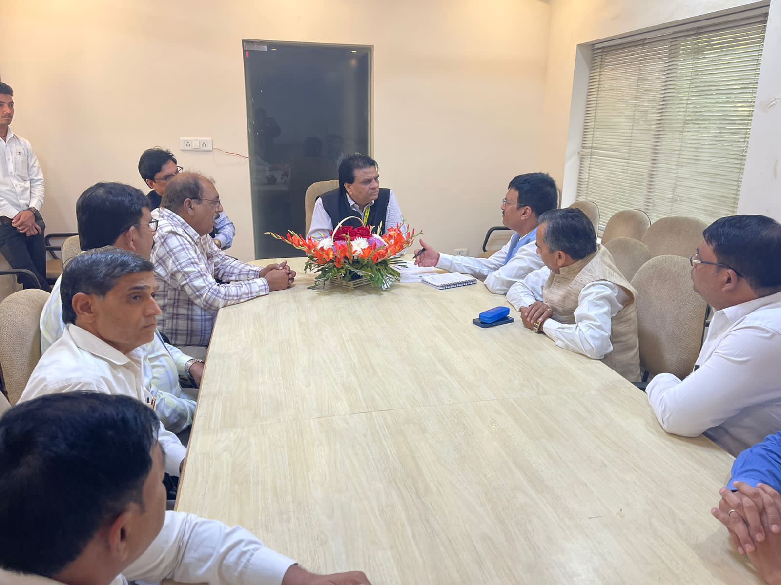 Noida News : प्रमुख सचिव को बताई उद्योगों की समस्याएं, भ्रष्टाचार का भी मुद्दा उठाया