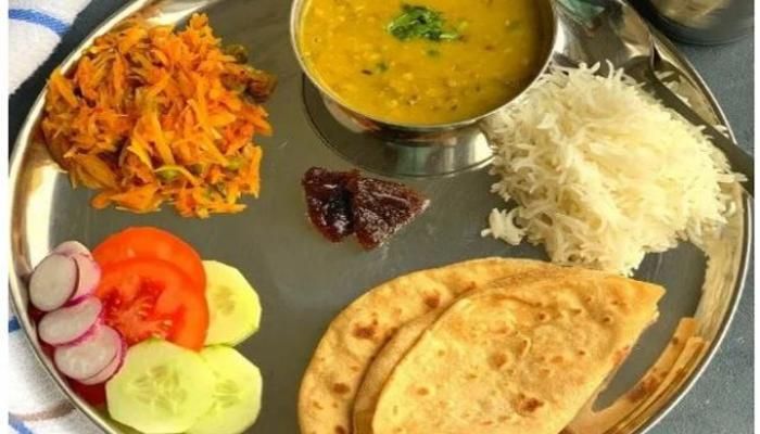 Uttar Pradesh: यूपी में श्रमिकों को मात्र 13 रुपये में मिलेगा तीनों टाइम का खाना