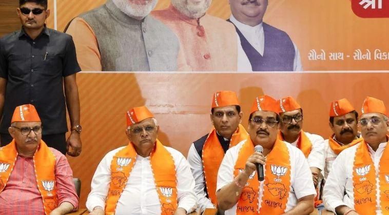 Gujrat: नए मुख्यमंत्री के चुनाव के लिए भाजपा विधायक दल की बैठक शुरू