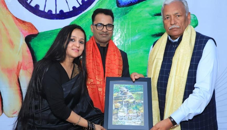 Delhi News: पेंटिंग प्रदर्शनी में विजयी कलाकार सम्मानित