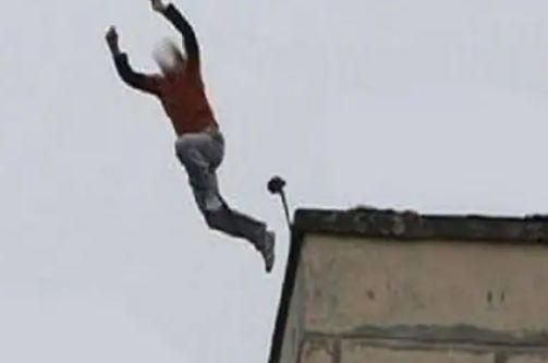 New Delhi News: पत्नी से झगड़े की खुन्नस में दो साल के बेटे को छत से फेंका