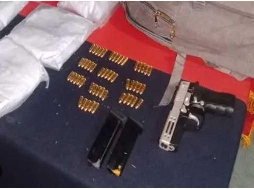 Maharastra News: हिस्ट्रीशीटर दबोचा, 10 लाख के नशीले पदार्थ, दो देशी हथियार बरामद