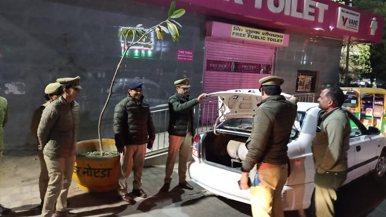 Noida News : मेट्रो स्टेशन, मॉल व मार्केट में जांच अभियान