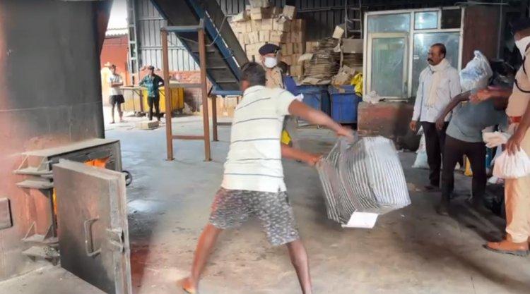 National News: दिल्ली पुलिस ने 2,800 किलोग्राम मादक पदार्थ नष्ट किया