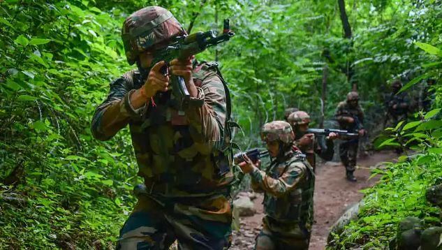 Jammu and Kashmir के पुंछ में नियंत्रण रेखा के पास दो आतंकवादी ढेर