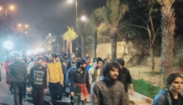 BBC Documentary Row: DU में BBC का डॉक्यमेेंट्री दिखाने की घोषणा की, प्रॉक्टर ने किया इनकार