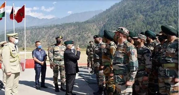 Border News : राज्यपाल ने की एलएसी पर तैनात सैनिकों की प्रशंसा