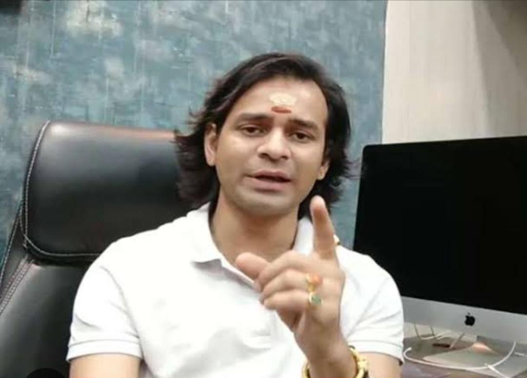 माथे पर भस्म लगाने वालों की खोलेंगे पोल : तेज प्रताप यादव