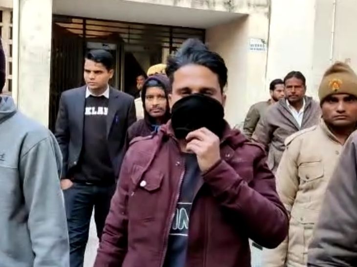 UP News : गन्ने की घटतौली पर चीनी मिल के मालिक समेत आठ एफआईआर