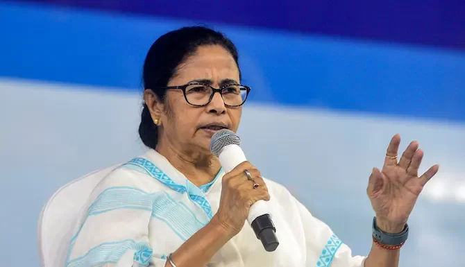 ममता बनर्जी क्यों भड़कीं: भारतीय टीम से जुड़ी इस चीज को लेकर हुईं CM खफा