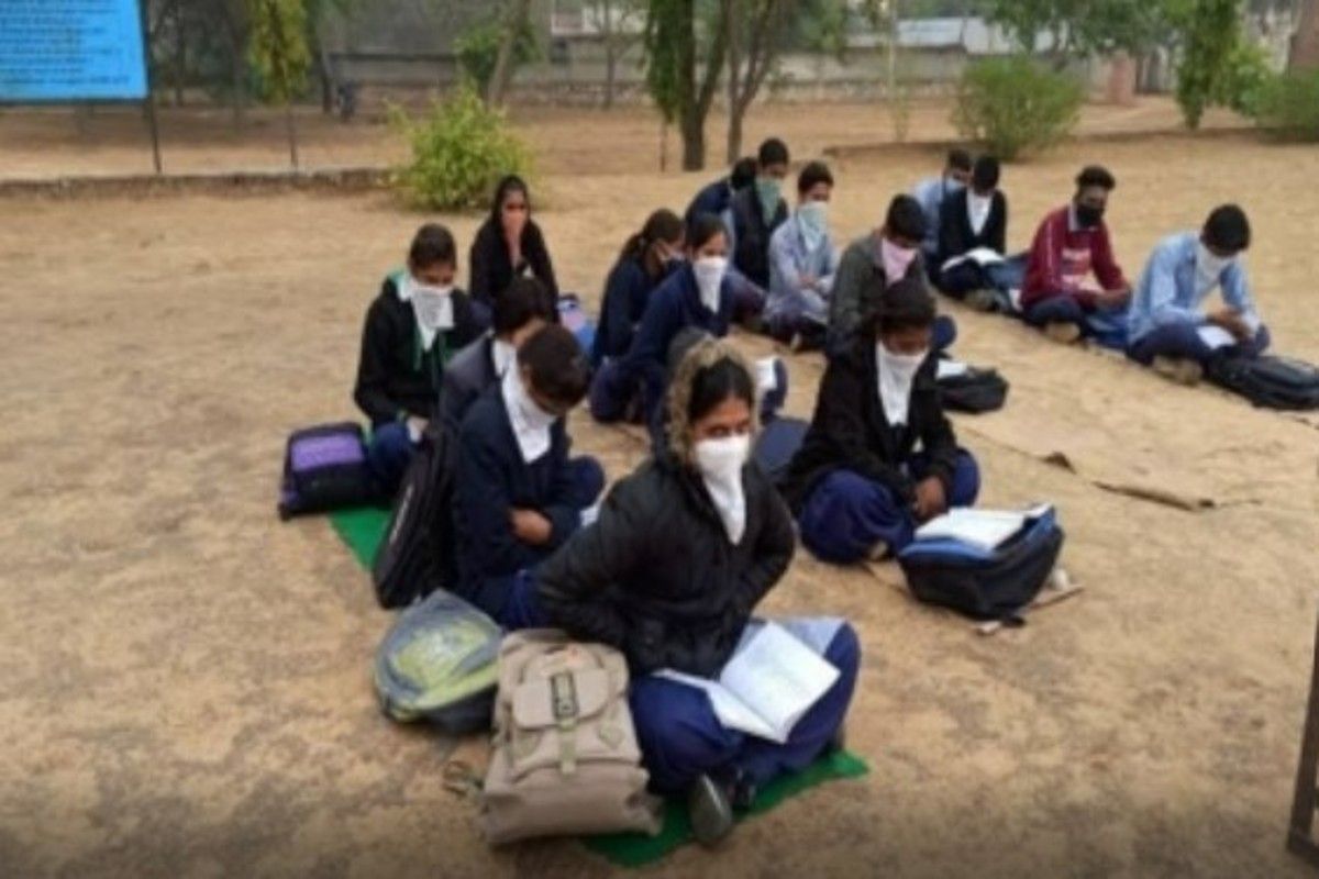 Land Donate for the School : गांव के बच्चों को अफसर बनाने की चाहत में स्कूल के लिए दान की जमीन, खुद जुटाया धन