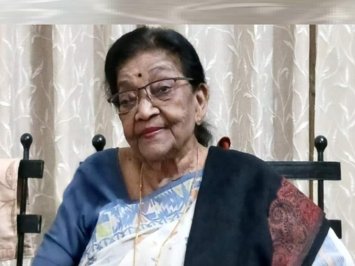 Kolkata News : रविंद्र संगीत की प्रख्यात गायिका सुमित्रा सेन का निधन