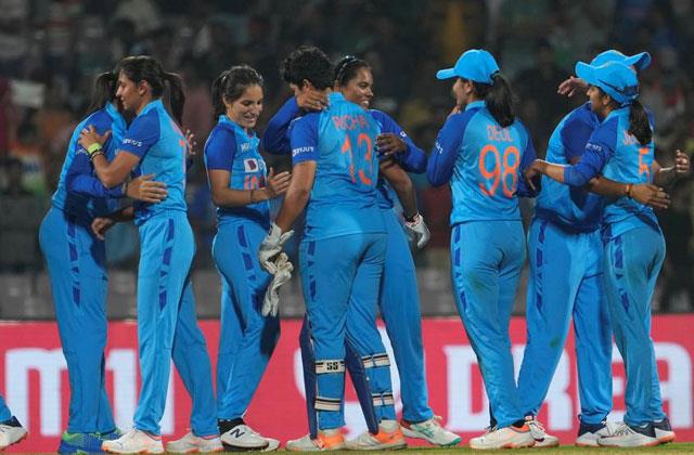 Women cricket