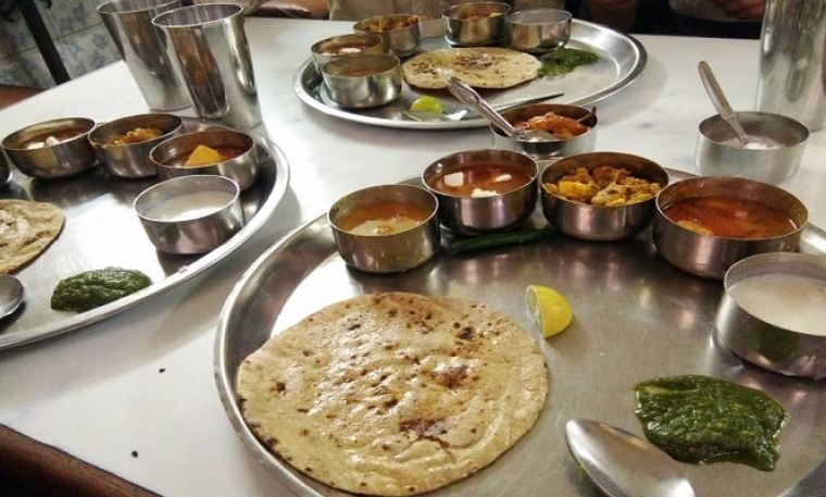 Karnataka News : कर्नाटक में ट्रांसजेंडरों ने खोला ढाबा, ये रहेगी इसकी खूबियां