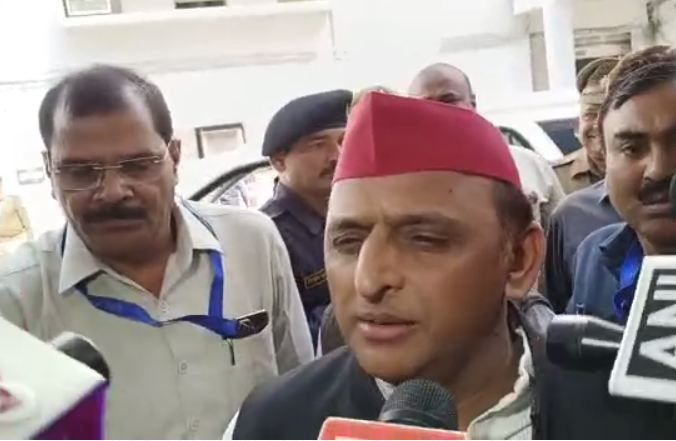 UP News: कानून व्यवस्था को लेकर अखिलेश ने भाजपा सरकार को लिया आड़े हाथ