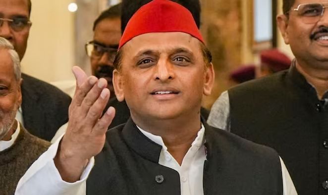 UP News: फ़िल्मी डायलॉग से चल रही है यूपी की सरकार : अखिलेश यादव