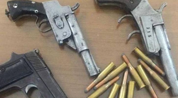 Jammu and Kashmir: हथियार लहराने के आरोप में ITBP अफसर के बेटे समेत 4 गिरफ्तार