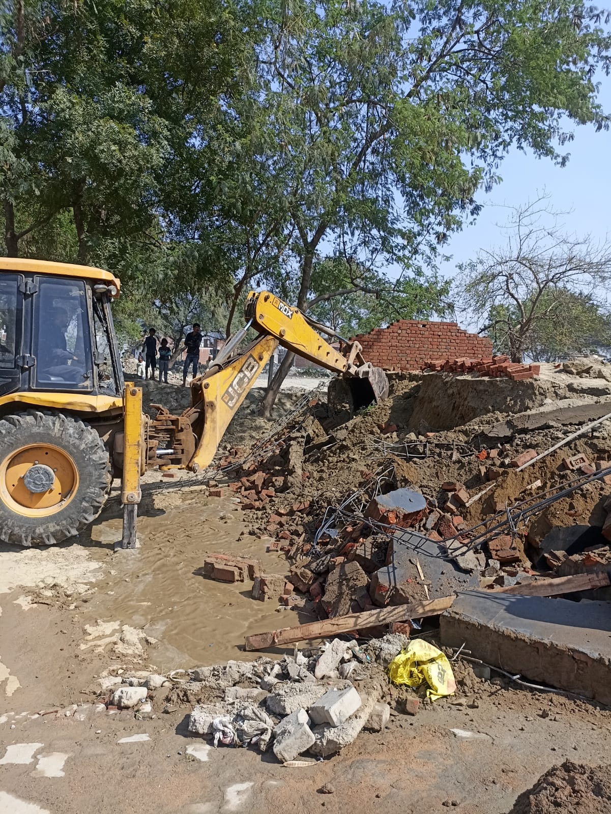 GHAZIABAD NEWS: कनावनी में धमका जीडीए का पीला पंजा