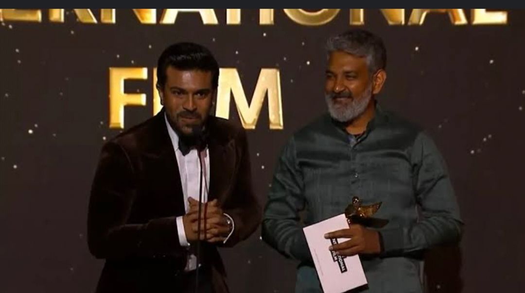 HCA Film Awards 2023 : एक बार फिर मचाई RRR ने अवार्ड्स शो में धूम!