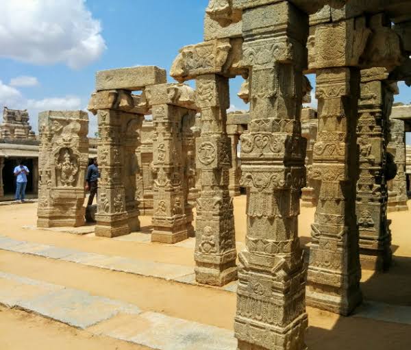 Indian Heritage : भारत का अनोखा लेपाक्षि मंदिर