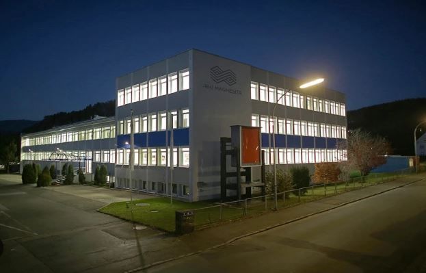 Business News : भारत में अगले दो-तीन साल में 3,600 करोड़ रुपये का निवेश करेगी आरएचआई मैग्नेसिटा