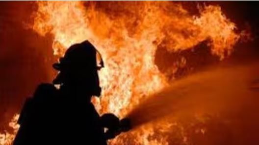 Mumbai News : महाराष्ट्र : ठाणे के एक रेस्तरां में लगी आग, तीन झुलसे