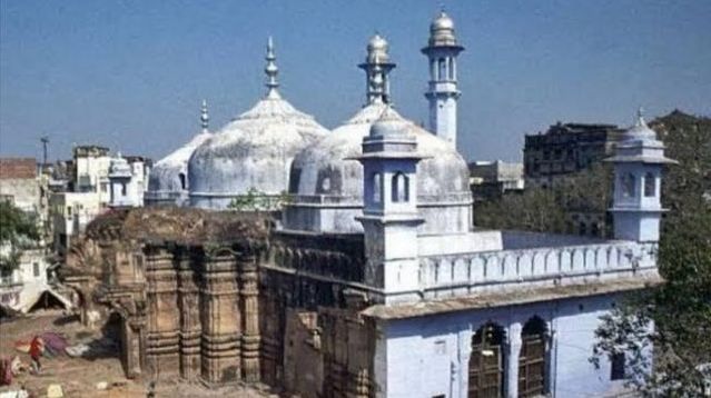 Gyanvapi Masjid Case : सुनवाई के लिए बड़ी अदालत हुई सहमत