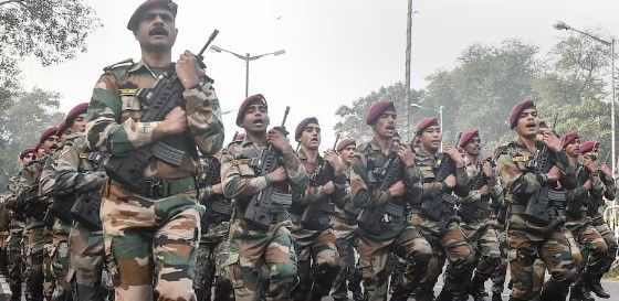 Indian Army : तीनों सेनाओं में डेढ़ लाख से ज्यादा पद खाली, जानिए कब शुरू होगी भर्ती