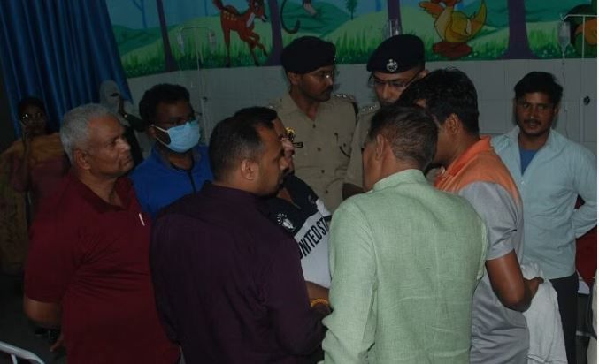 Bagpat : भंडारे में जहरीली खिचड़ी खाने से 21 लोग अस्पताल में भर्ती