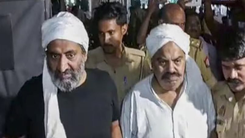 Atiq murder case : अतीक के वकील का बड़ा दावा , कहा बन्द लिफ़ाफ़े में है हत्या कराने वाले का नाम