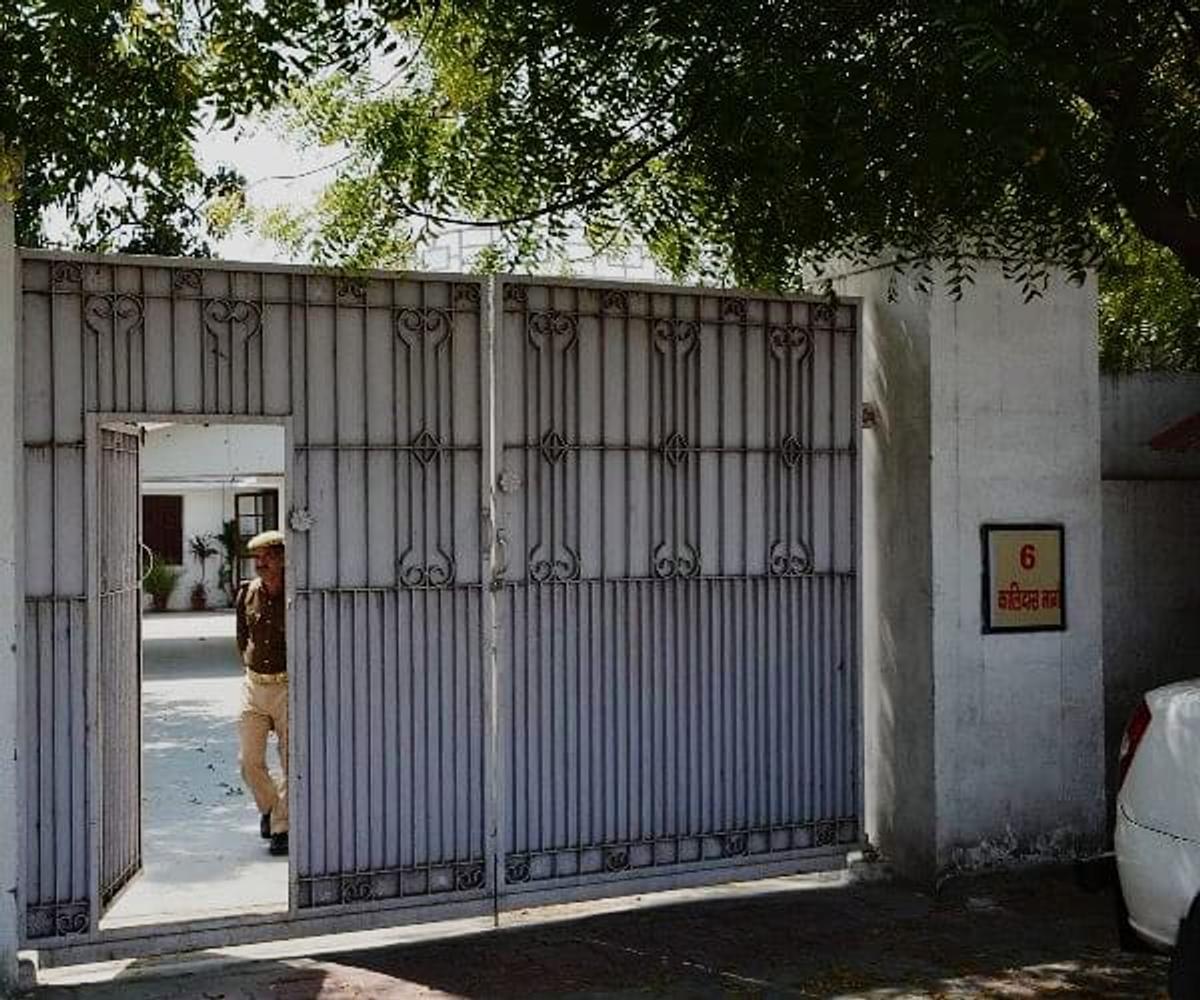 Lucknow News : कैबिनेट मंत्री नंदी को लेकर फिर चर्चा में आया बंगला नंबर- 6