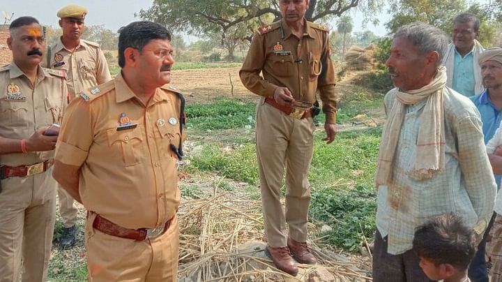 UP News : जमीनी विवाद में पिता-पुत्र ने की भतीजे की हत्या