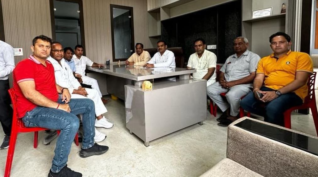 Noida News : योग विज्ञान सांस्कृतिक समिति का चश्मा मुक्ति प्रयास शिविर 21 से