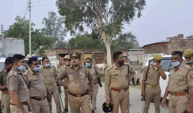 Political : कर्नाटक में चुनाव के मद्देनजर राज्य की सीमा पर बढ़ाई चौकसी