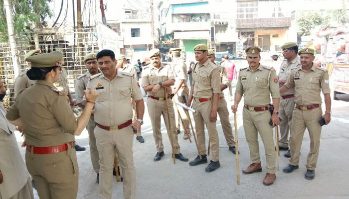 गौतमबुद्ध नगर जिले की एक नगर पालिका और चार नगर पंचायतों के लिए मतदान जारी